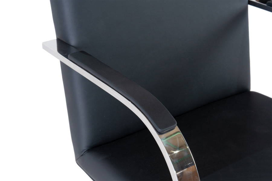 ブルーノチェア/BRNO Chair