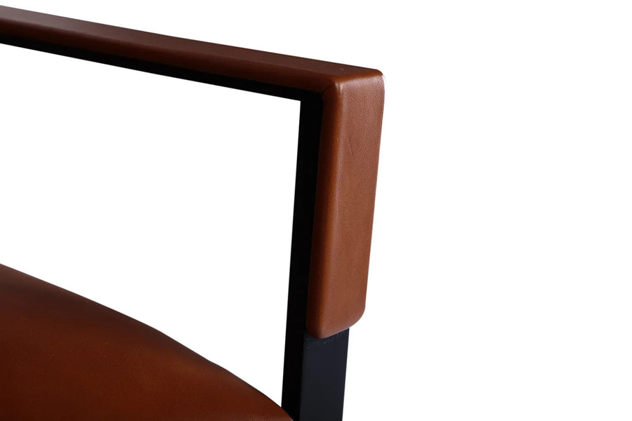 サライラウンジチェア/SAHRAI Lounge Arm Chair