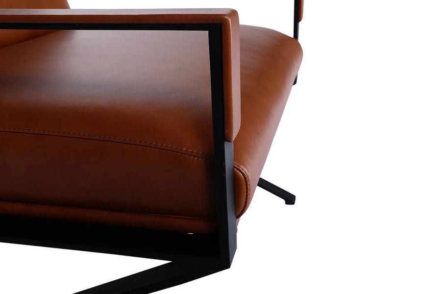 サライラウンジチェア/SAHRAI Lounge Arm Chair